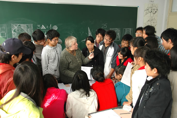 跨越国界的师生情谊，学习娜塔莉娅教授爱岗敬业精神