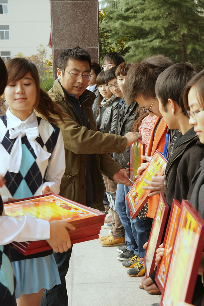 我院2010--2011学年评优奖先大会隆重举行